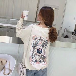 V-neck white Alice in the wonderland sweat shirt